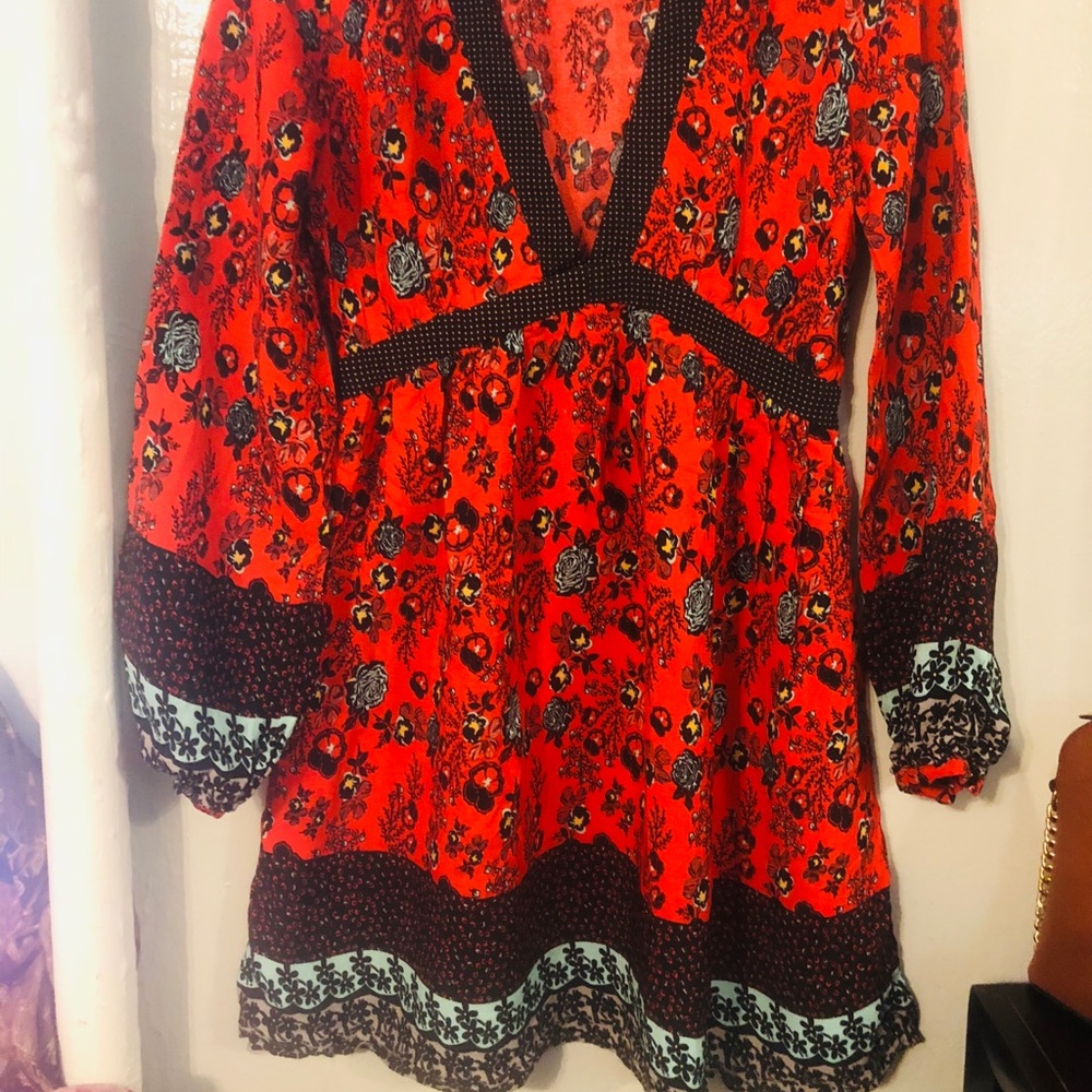 Dress - Picture 2 of 6